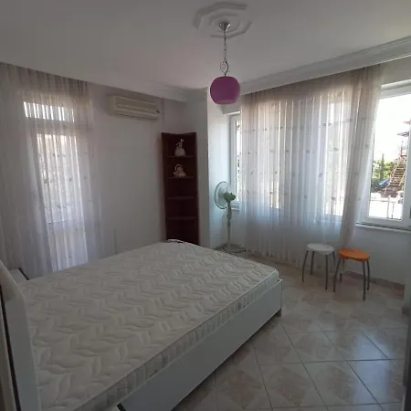 Appartement Ultura Lux Ap 1 *